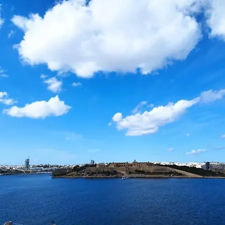 Tal-munfuha- Centrally Located Space. Appartement *