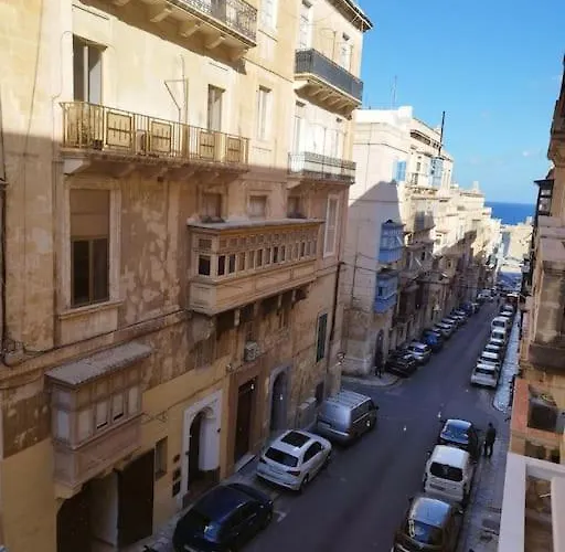 Apartman Tal-munfuha- Centrally Located Space. Valletta