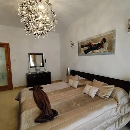 Apartment Tal-munfuha- Centrally Located Space.