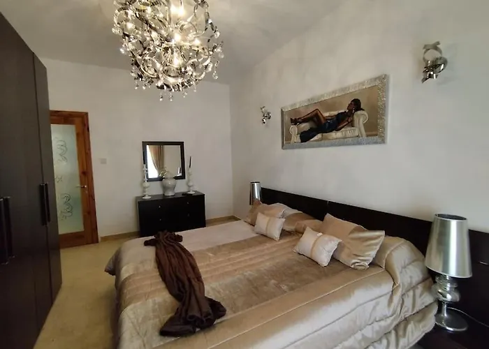 Apartment Tal-munfuha- Centrally Located Space.