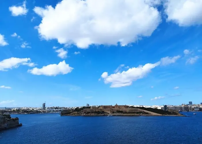 Tal-munfuha- Centrally Located Space. Apartament *